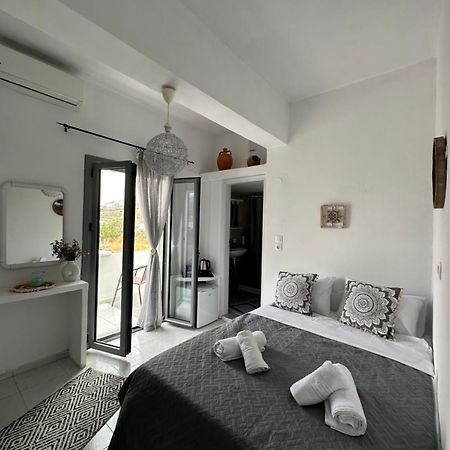 Vóthon Nicole Rooms Santorini מראה חיצוני תמונה