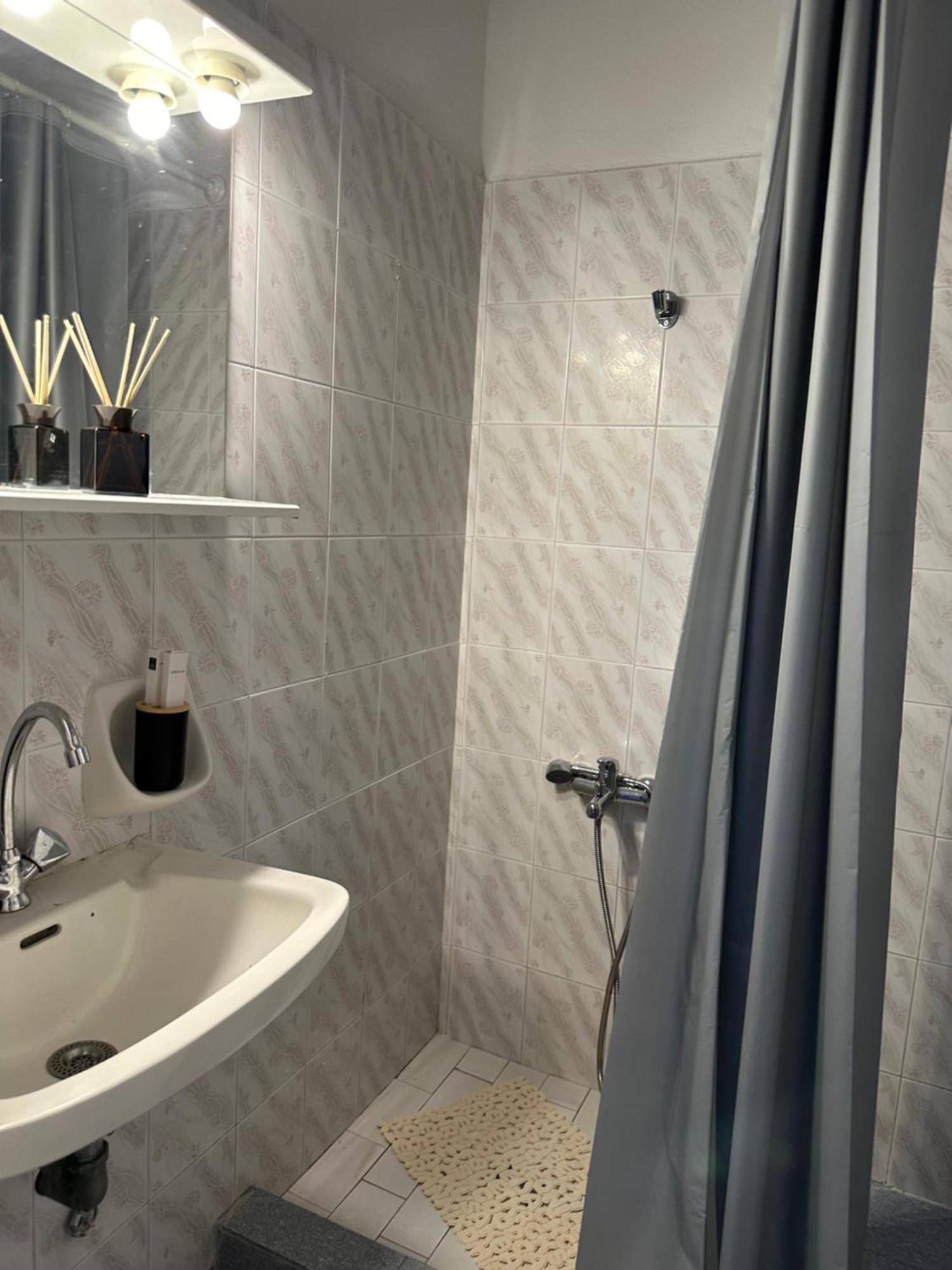Vóthon Nicole Rooms Santorini מראה חיצוני תמונה