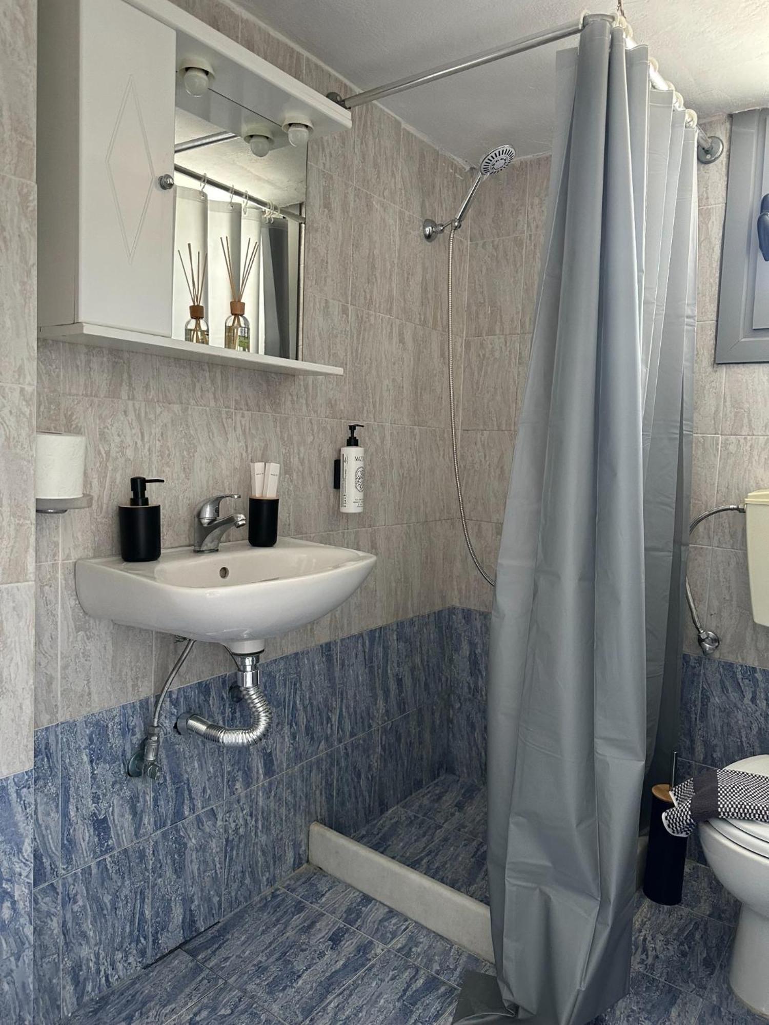 Vóthon Nicole Rooms Santorini מראה חיצוני תמונה